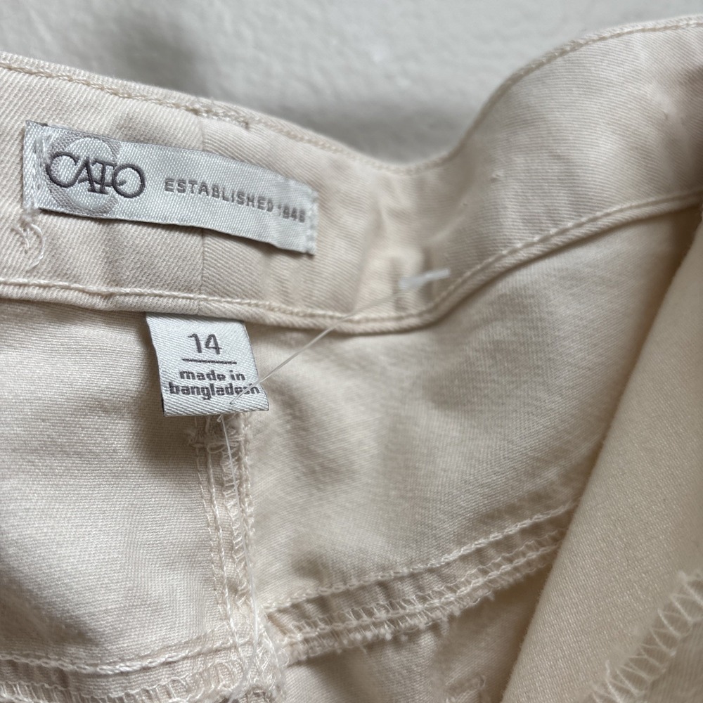 Cato Ripped High Rise Boyfriend Fit Cream Beige Distressed Size 14 Jeans - Picture 5 of 5